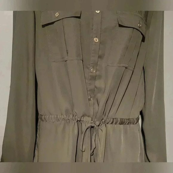 CHICOS Olive Woven Utility Shirt, button down, roll tab sleeve, size 1 - Picture 6 of 11